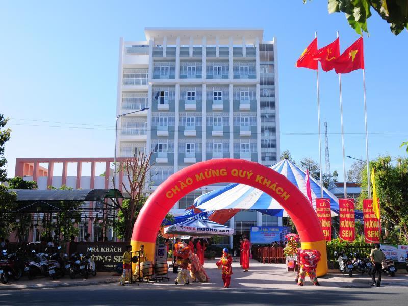 Huong Sen Hotel Cao Lãnh Екстериор снимка