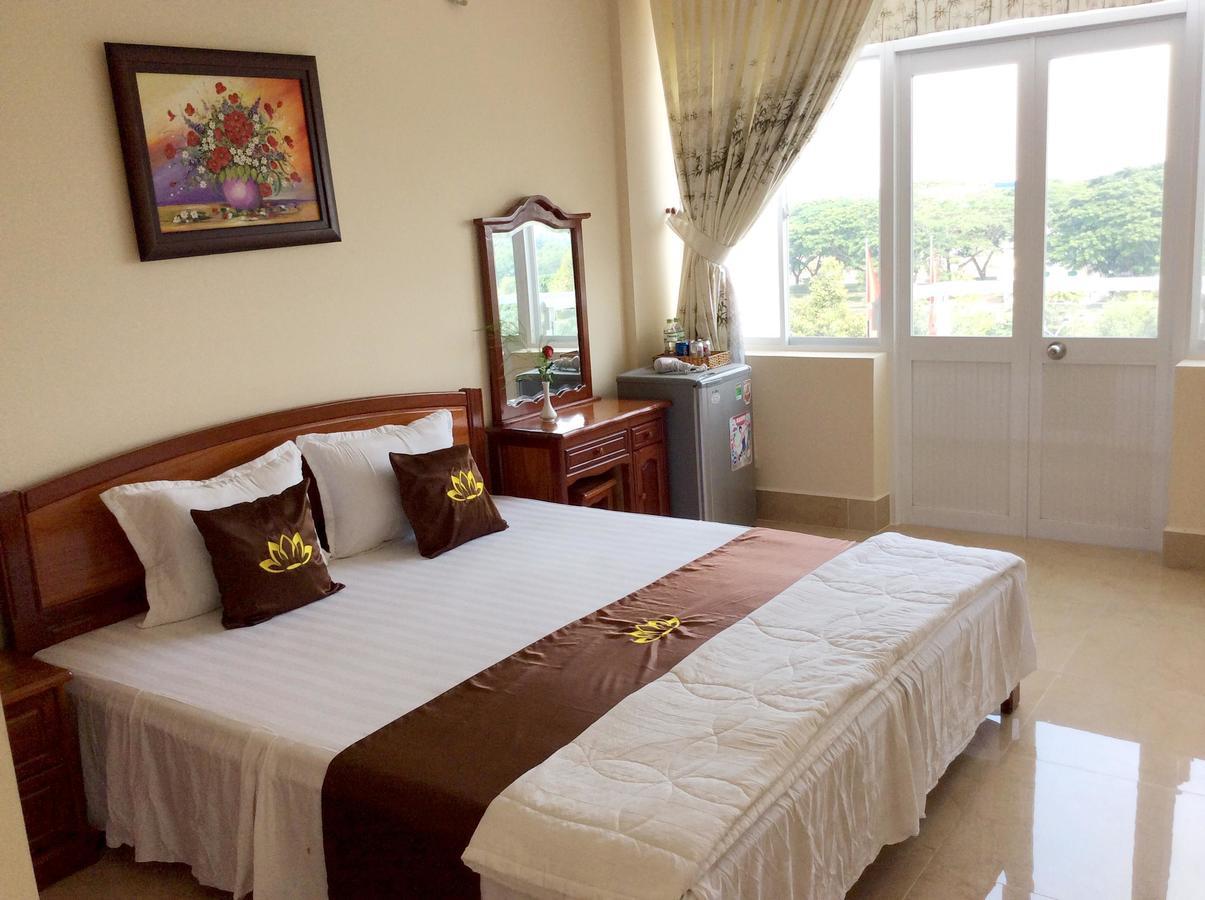 Huong Sen Hotel Cao Lãnh Екстериор снимка